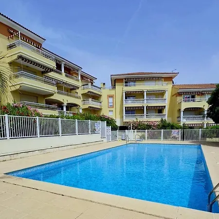 A 50m Des Plages アパート Saint-Raphaël